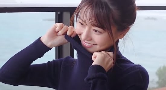 浅倉唯 キュートな笑顔が弾けるグラビアメイキング動画