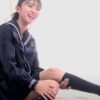 桑田彩 セーラー服と紺色ハイソックスのグラビア動画