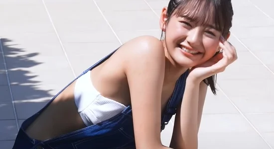 加藤栞 抜群なスタイルを見せる現役セブンティーンモデル