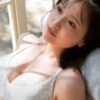 斎藤愛莉 スベスベ美肌の抜群なスタイルを水着で披露