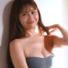 佐々木美乃里 スレンダー巨乳の抜群なスタイルを水着で披露