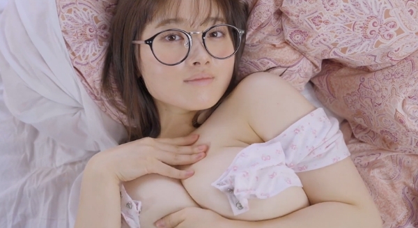 大泉凜 真っ白なJカップ爆乳がたゆんたゆんと激揺れします